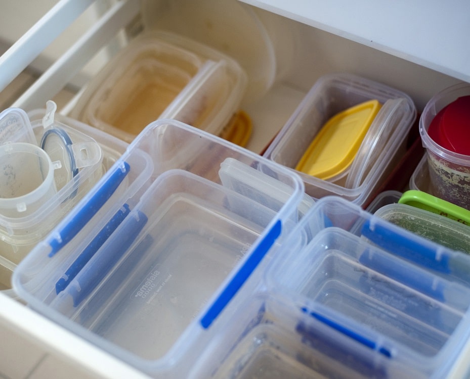 Plastic kitchen containers