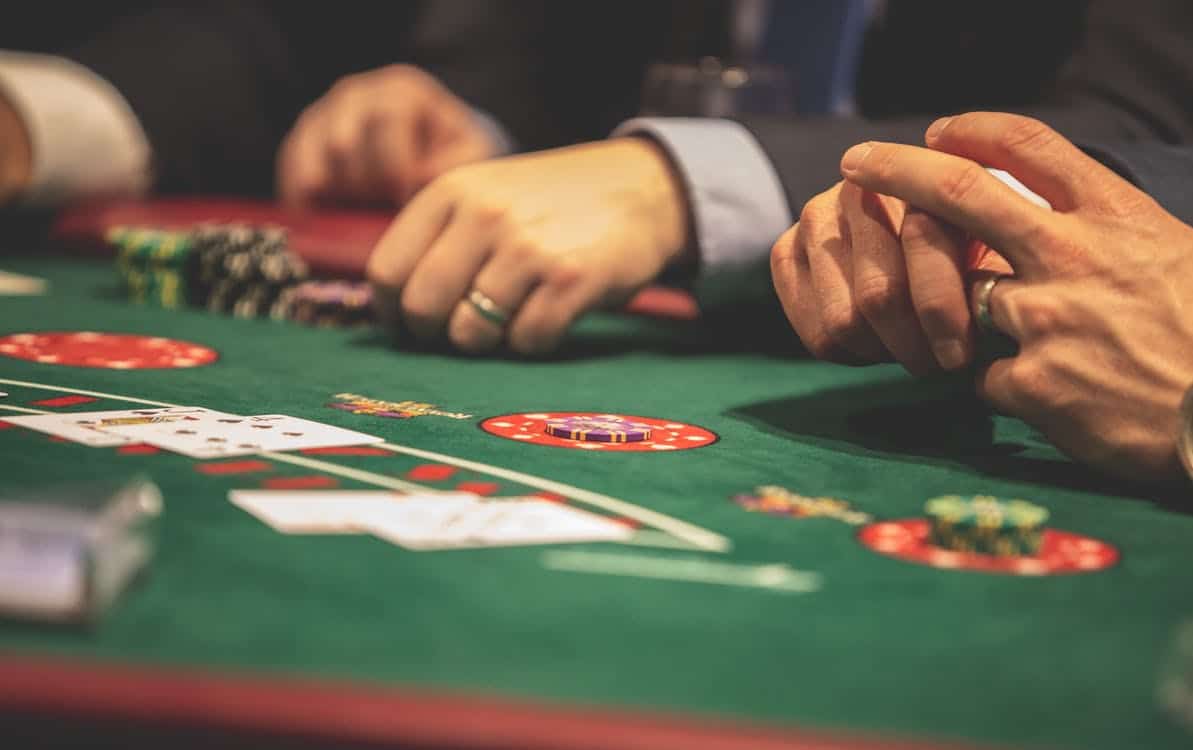 Online casino or land-based? How to choose