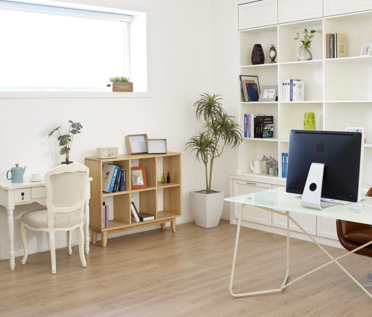 The essentials you should have for your home office