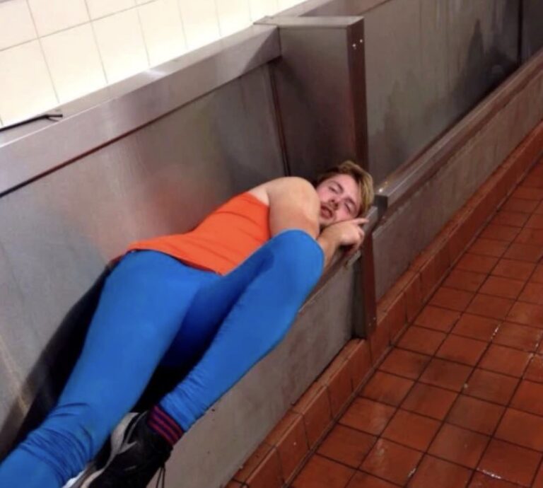 Pathetic hero ‘Super Sleeper’ nods off in pub urinal