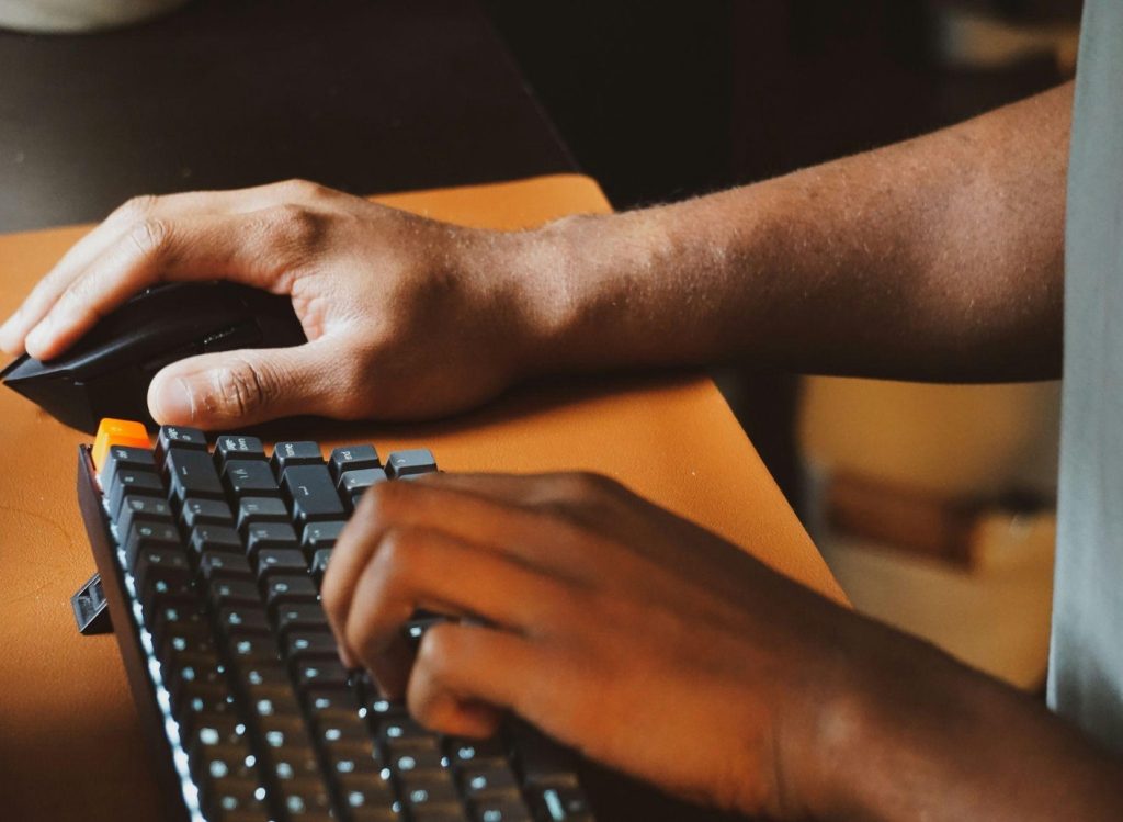 How Suffolk Gamers Apply In-Person Casino Habits to Their Online Play