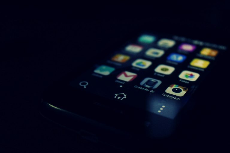 8 types of mobile apps you actually need on your phone