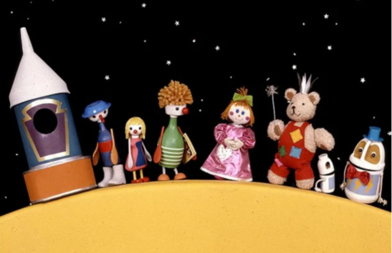 Artemis II Astronauts Photograph Curious Characters on Lunar Surface